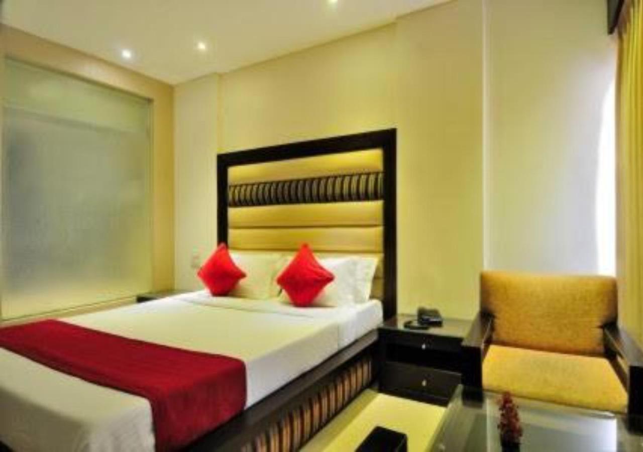 Hotel Landmark Chandīgarh Eksteriør billede